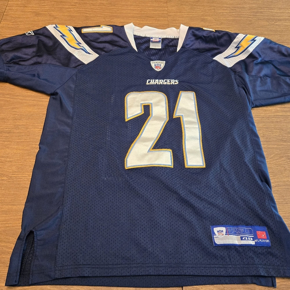 LaDainian Tomlison #21 San Diego Chargers Jersey. Mens large.